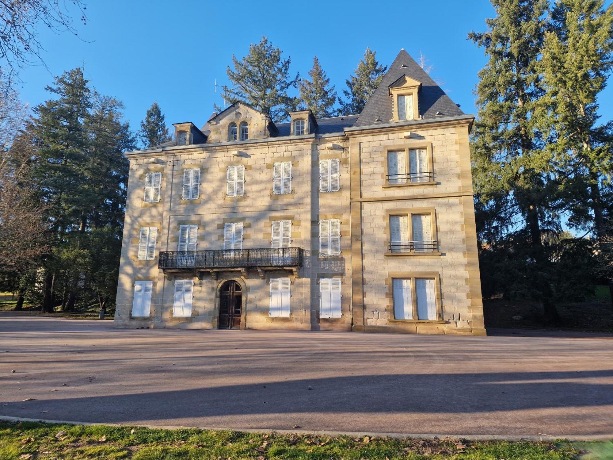 Apartamento Chateau De Serignac Malemort Exterior foto